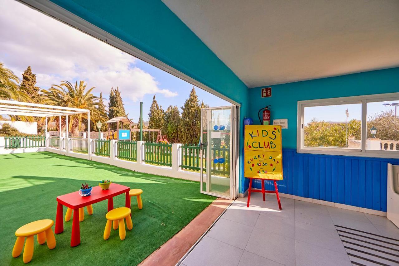 Aparthotel Holiday Center Santa Ponsa Dış mekan fotoğraf