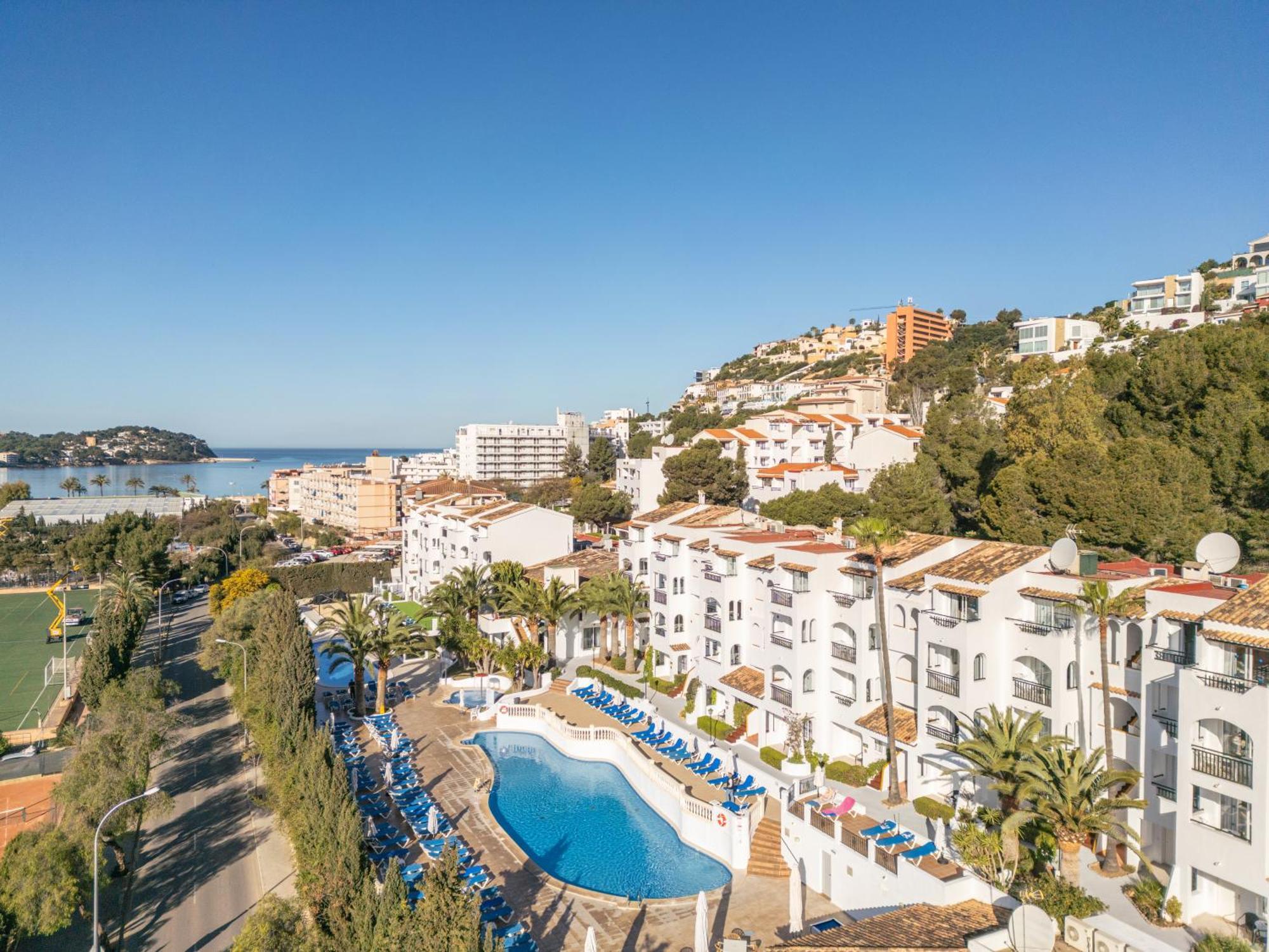 Aparthotel Holiday Center Santa Ponsa Dış mekan fotoğraf