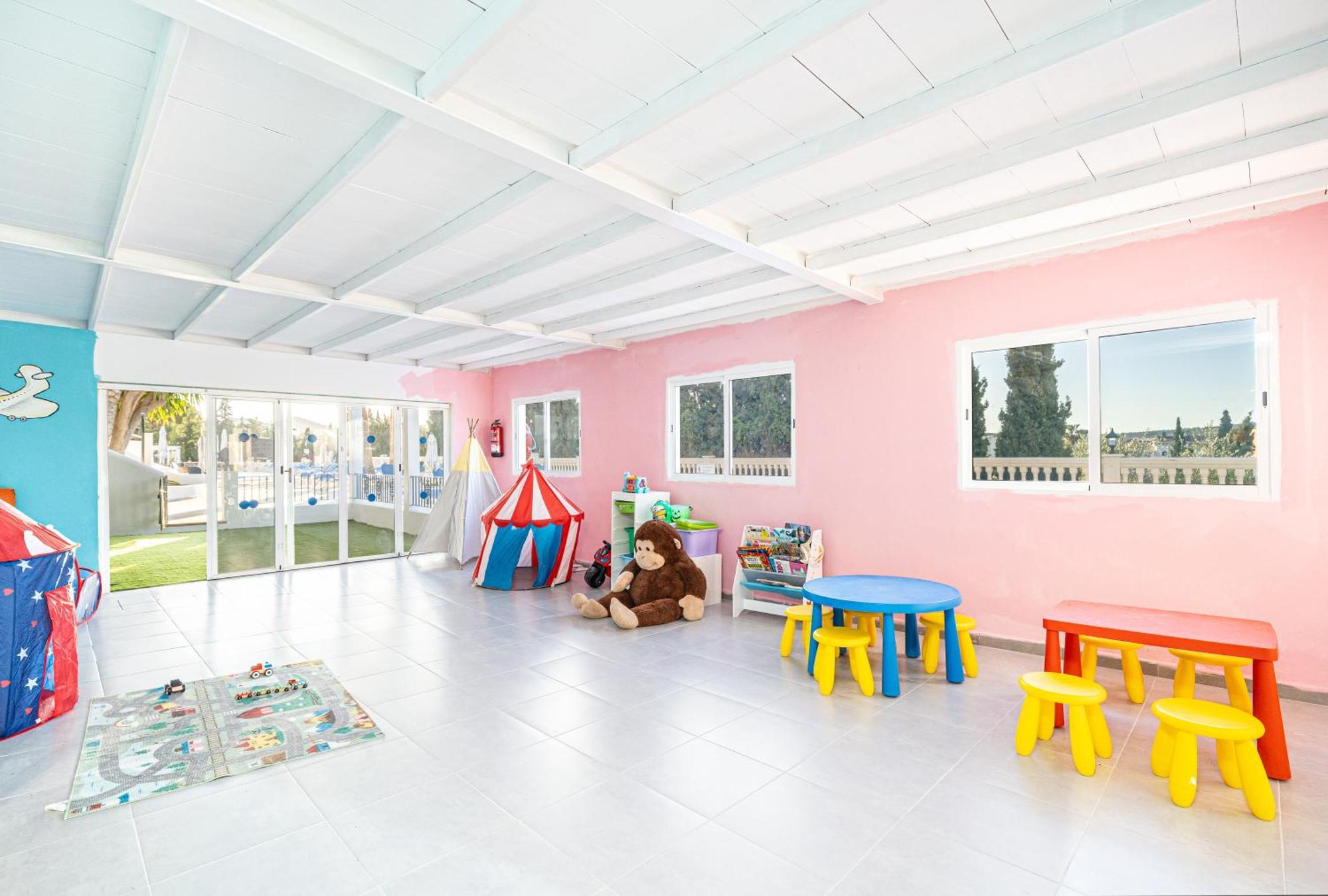 Aparthotel Holiday Center Santa Ponsa Dış mekan fotoğraf