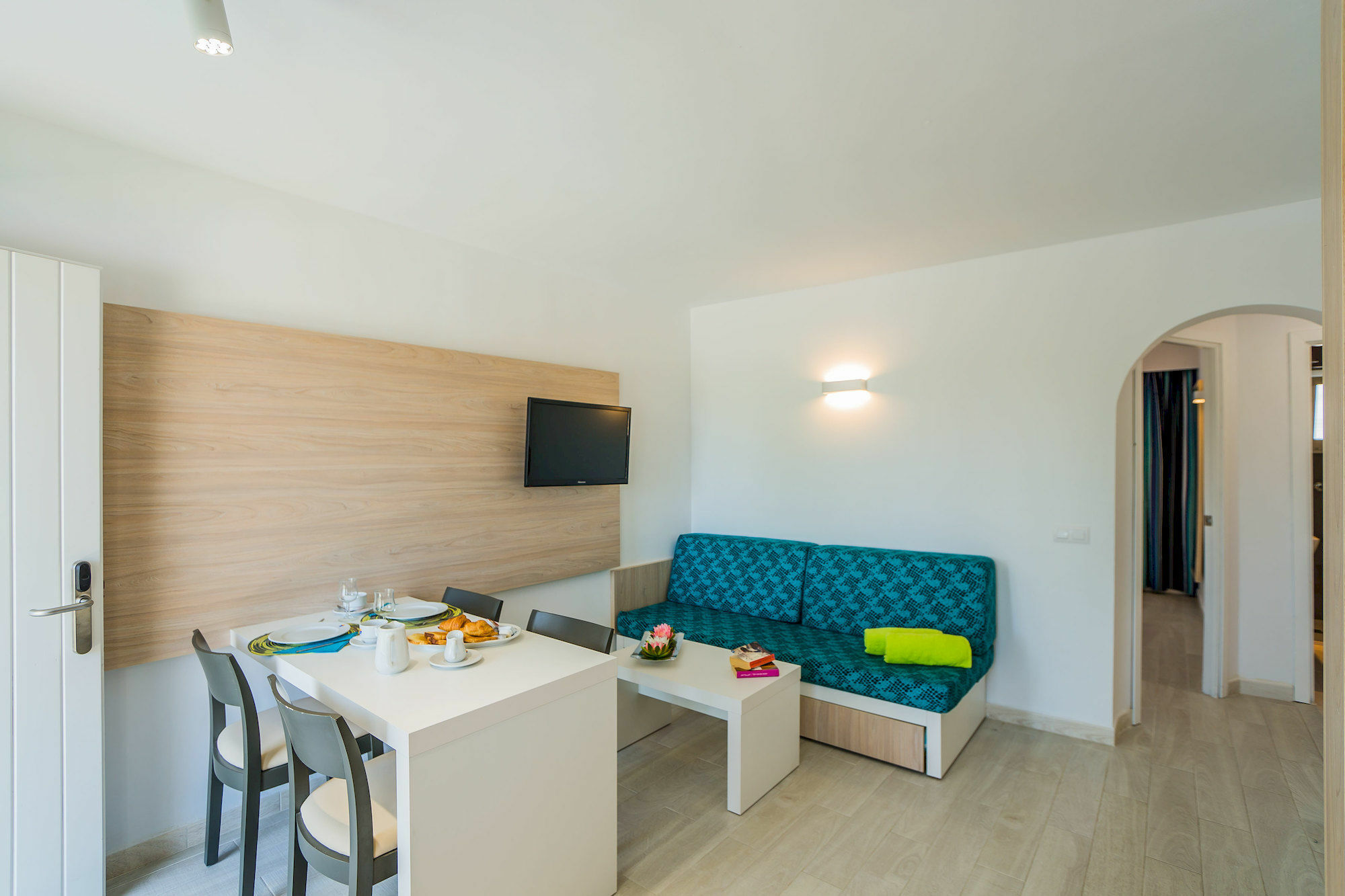 Aparthotel Holiday Center Santa Ponsa Dış mekan fotoğraf